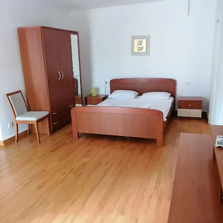 Apartments Villa Julia Trogir Exterior photo