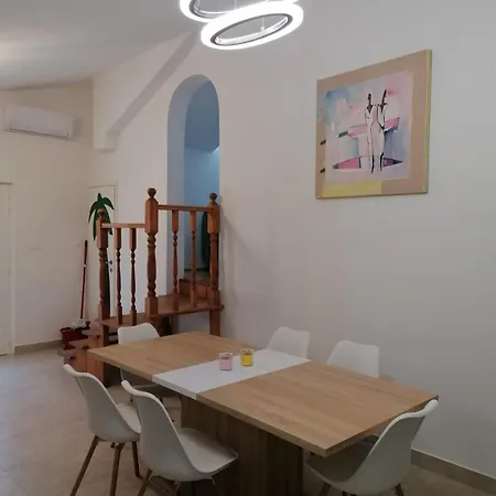 Apartments Villa Julia Trogir Exterior photo