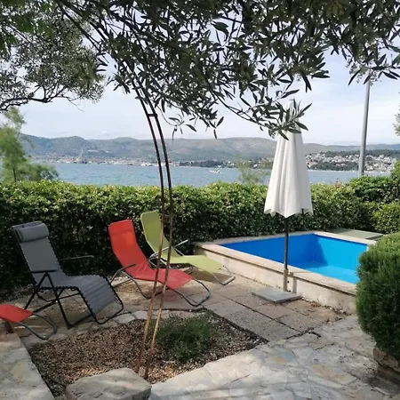 Apartments Villa Julia Trogir Exterior photo