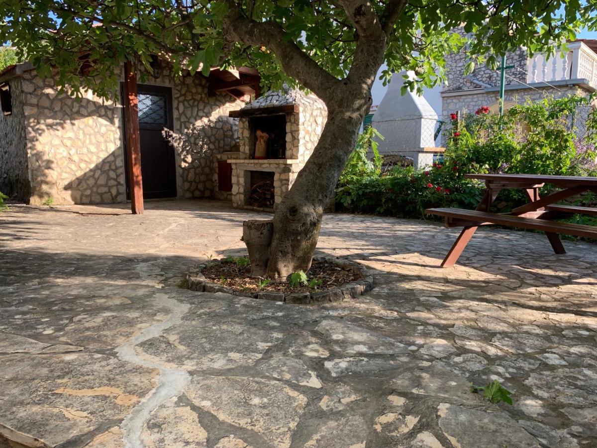 Julia * Trogir
